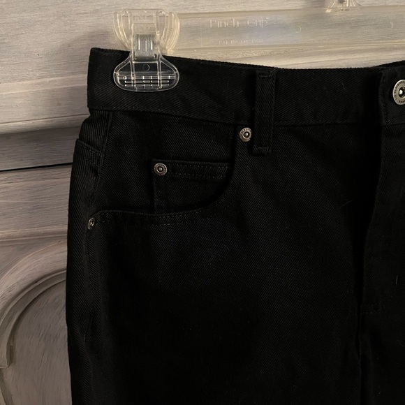 Vintage 90’s Liz Claiborne Black Denim Classic Fit Mom Shorts - Picture 2 of 9